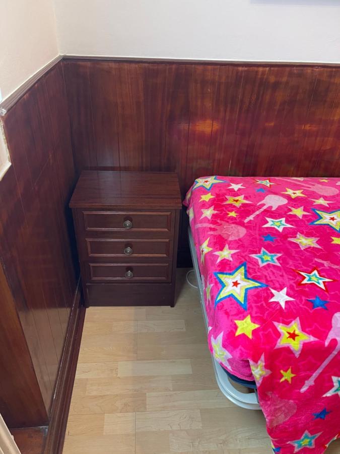 Habitacion Con Bano Privado Bilbao Eksteriør billede
